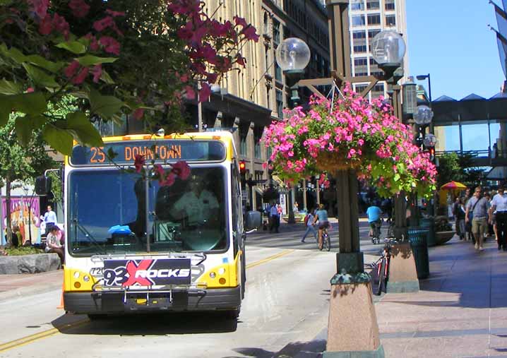 Metro Transit Gillig BRT Hybrid 720x